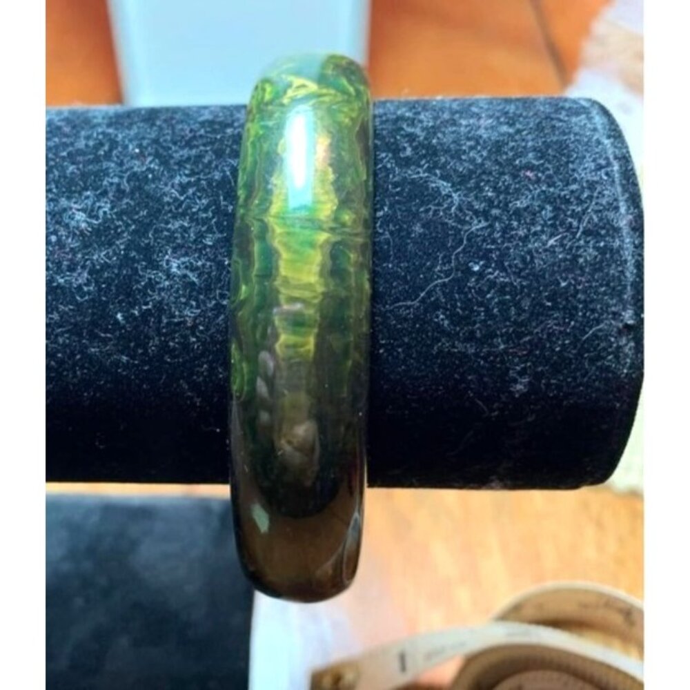 Green Swirl Bakelite Bracelet Vintage Jewelry Art Deco Design